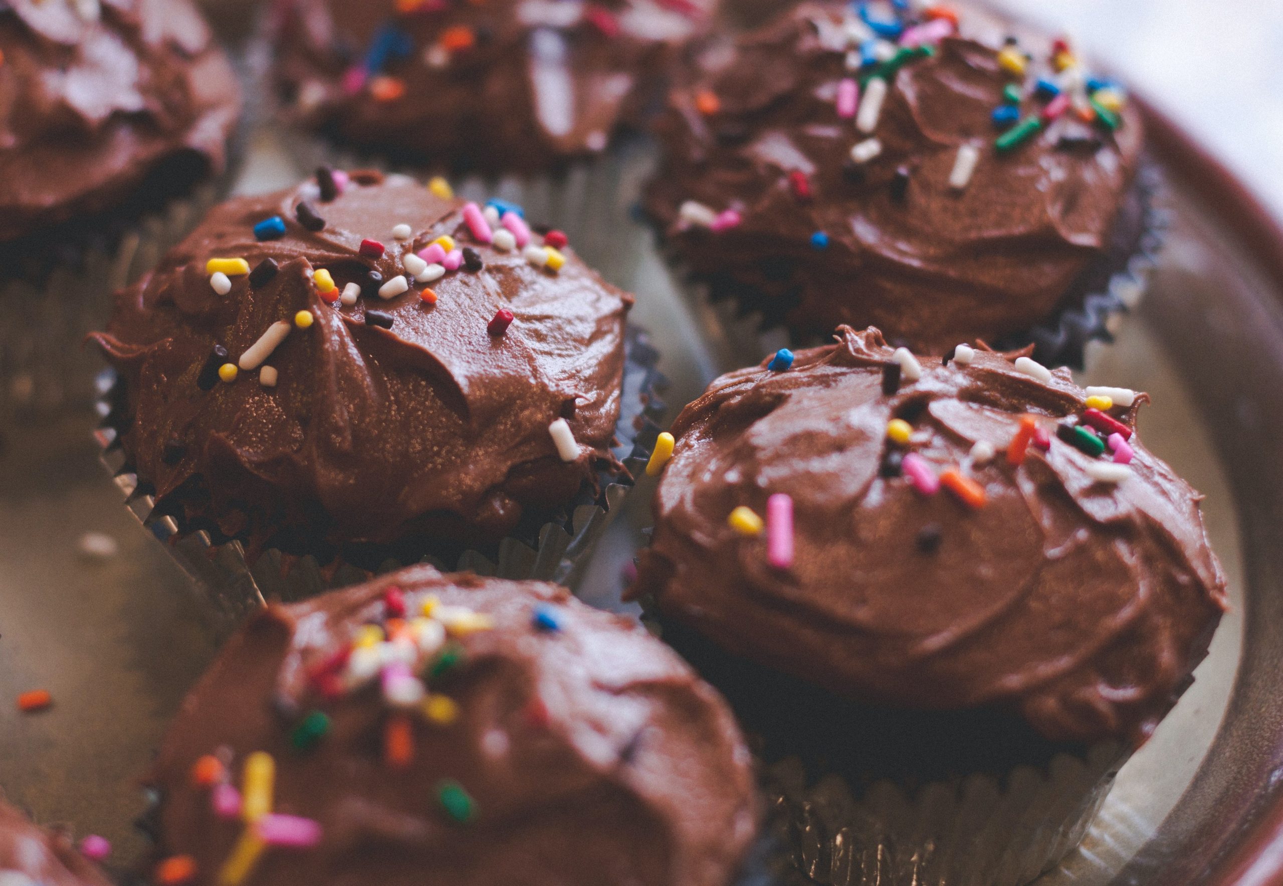 bakes to surprise your roommate